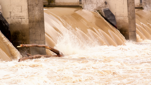 SMID-Tanggul Sungai Longsor, Kawasan Warga Terancam Banjir