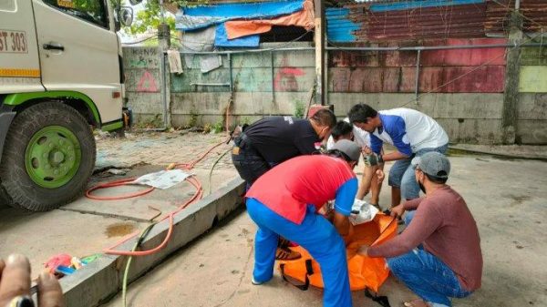 Sopir Truk Dengan Kondisi Mayat Telanjang Dada Mendadak Meninggal di Kota Semarang