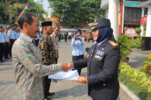 Imigrasi Semarang Berikan Pelayanan Paspor Gratis Dalam Rangka Memperingati Hari Dharma Karyadhika